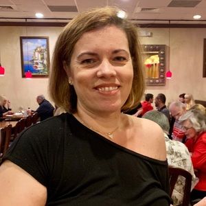 Meet your Posher, Ana